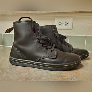 Dr. Martens Shoreditch size 7
